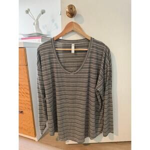 Athleta Striped Long Sleeve Scoop Neck Top ✨